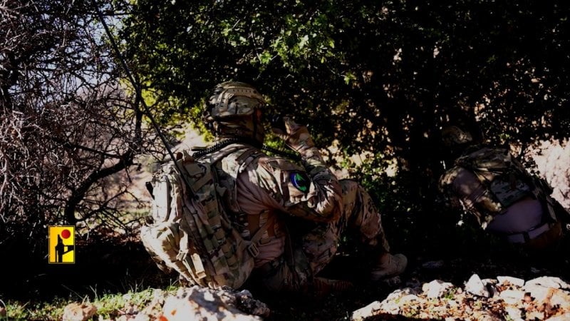 بمسيّرات وصواريخ... 