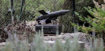 إسرائيل تعلن استهداف مواقع صاروخية وورش مسيّرات لحزب الله