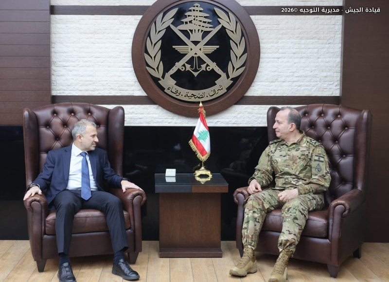 من قيادة الجيش… باسيل يحذّر من التصعيد ويشدد على الوحدة الوطنية (صور)