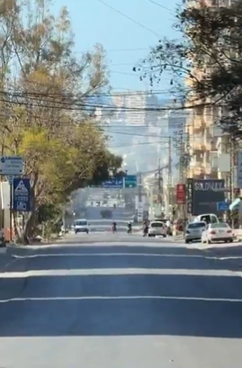 غارة جديدة في صور… مسيّرة إسرائيلية تستهدف سيارة في الحوش (فيديو)