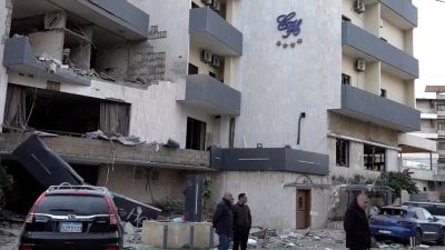 ما أبرز المعطيات حول استهداف الفندق في الحازمية؟
