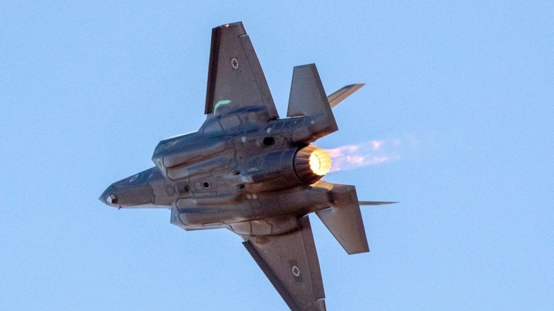 "قطع متحفية في السماء"… تقرير يكشف واقع الطيران الحربي الإيراني 