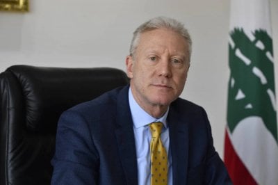 تحرك دبلوماسي لبناني… رجي يطلب من عُمان التدخل لوقف جرّ لبنان إلى الحرب 