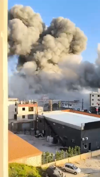 التصعيد يتوسع جنوبًا… سلسلة غارات إسرائيلية تطال أكثر من بلدة (فيديو)