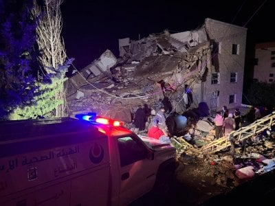 غارات ليلية عنيفة… مبانٍ سُوِّيت بالأرض في بلدات الجنوب (فيديو)