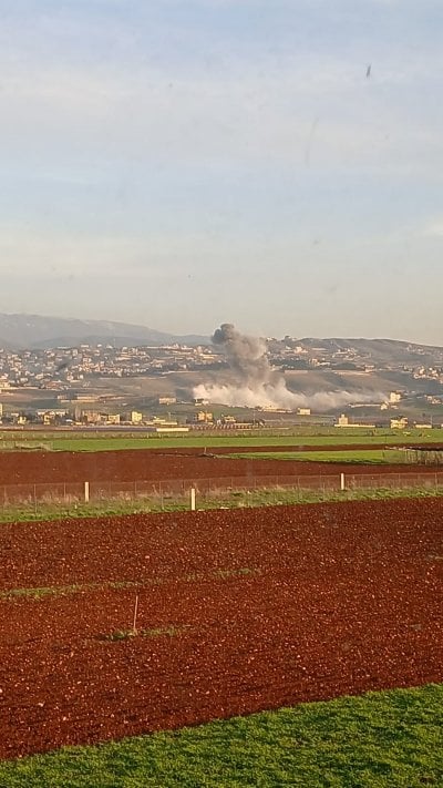 غارات متتالية على النبي شيت… إصابة مسعفين وانتشال أطفال من تحت الركام