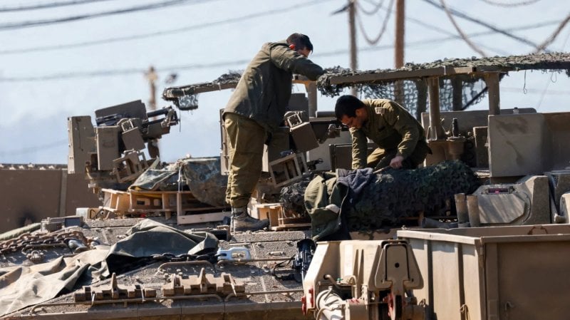 كاتب إسرائيلي: إسرائيل ستضطر لتحويل مواردها من جبهة إيران إلى لبنان
