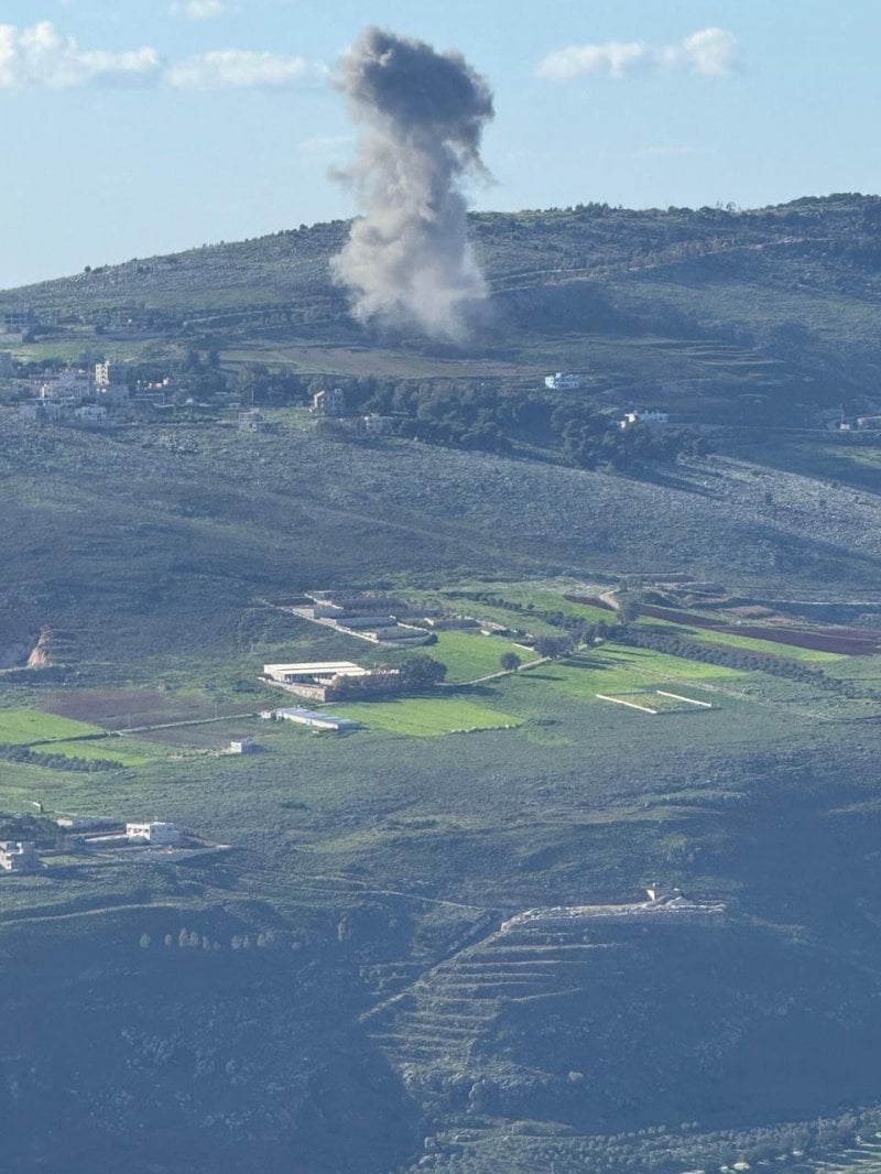 بعد التحذيرات الإسرائيلية… غارات تضرب مرتفعات علي الطاهر