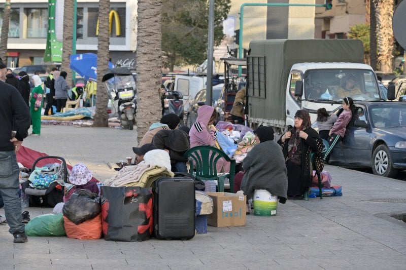 حرب بلا أفق… والنزوح يضغط على الداخل 