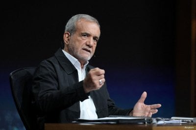 من الاعتذار إلى التهديد… بزشكيان يبدل لهجته بعد انتقادات المتشددين