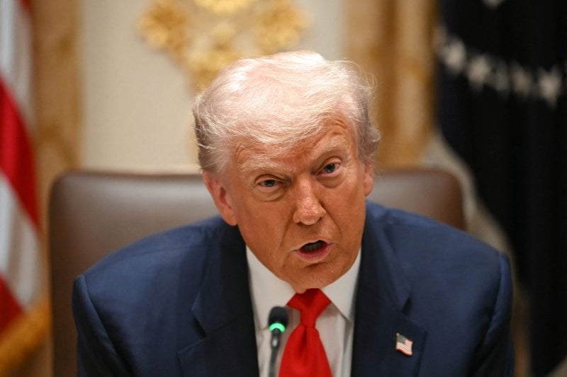 مضيق هرمز في دائرة التوتر… ترامب يحذّر إيران من عواقب "غير مسبوقة"