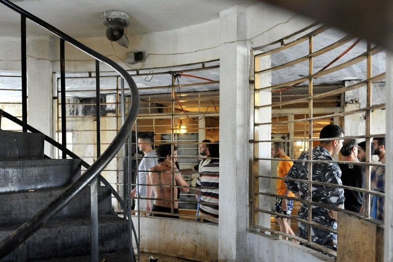 "قد أُعذر من أنذر"... أهالي السجناء يقرعون ناقوس الخطر: السجون على حافة الانفجار