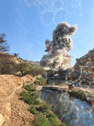 البقاع في مرمى الغارات مجددًا… إسرائيل تستهدف الهرمل (فيديو وصورة)