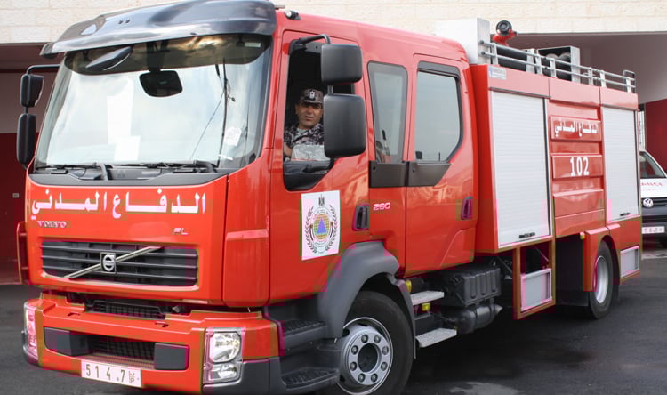 بين الركام والدمار… مسعف يُصاب خلال محاولة سحب شهداء في مجدل زون