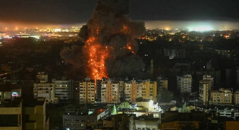 إسرائيل تفتح أبواب جهنم على لبنان... الإجتياح مقابل السلاح؟
