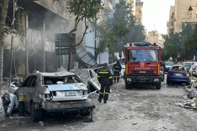 مجدداً الدفاع المدني تحت القصف… مسيّرة إسرائيلية تستهدف سيارة إسعاف