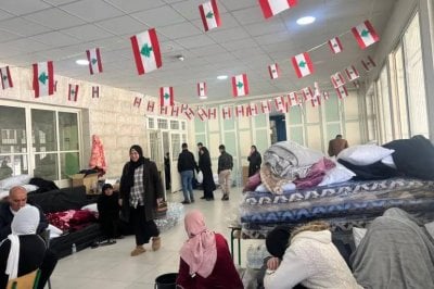 700 ألف نازح منهم و120 ألفاً في مراكز الإيواء... ماذا قالت حنين السيد عن المساعدات؟
