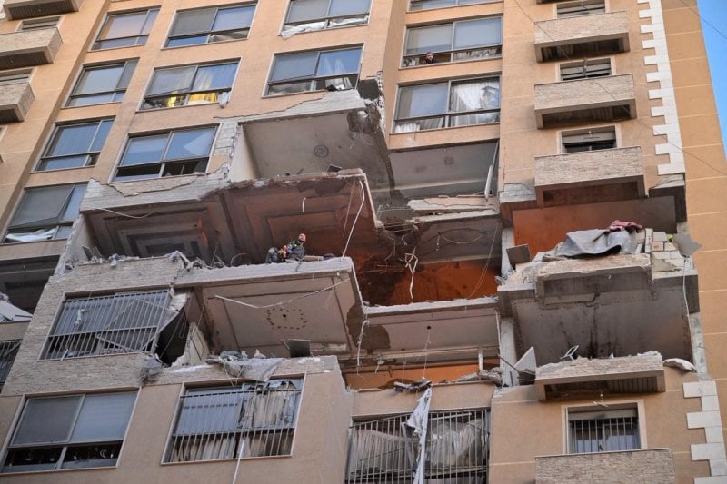 غارة عائشة بكار تنذر بالأسوأ… ونائب يحذّر: أمامنا خياران!