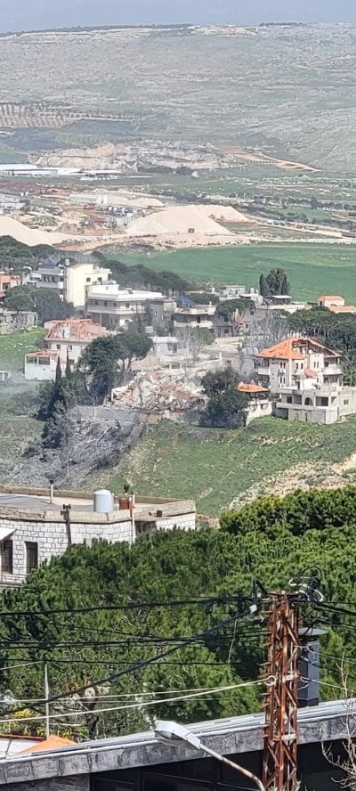 مرجعيون في دائرة الاستهداف… غارة إسرائيلية تضرب بلدة دبين