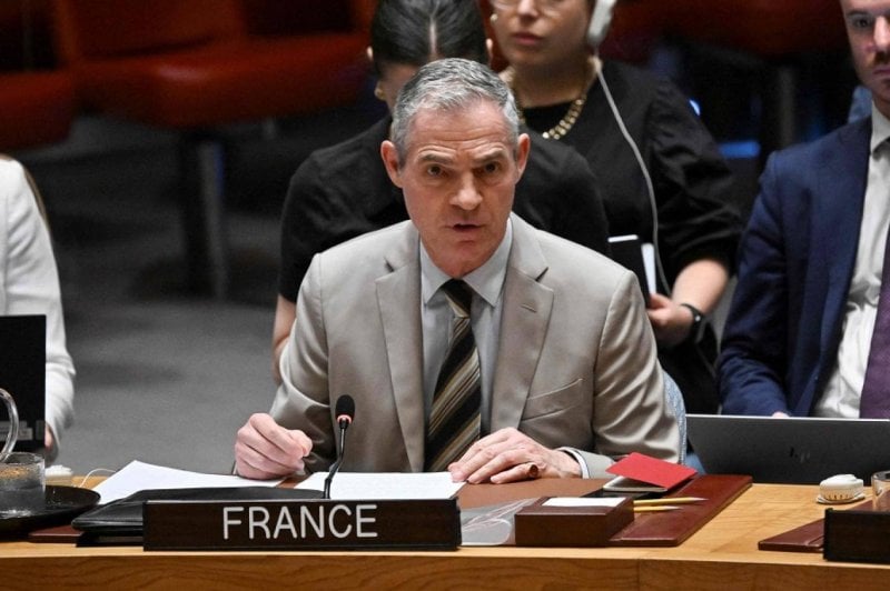 "يجب محاسبة المسؤولين"... مندوب فرنسا الأممي يدعو لاحترام سيادة لبنان