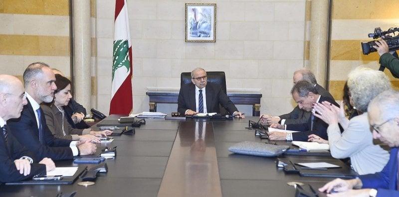 بين النزوح ورغيف الخبز… سلام يتابع الأزمة من السراي الكبير