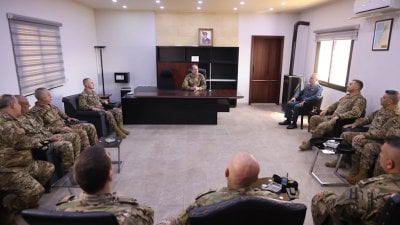 هل يتم تعيين قائد جيش جديد؟