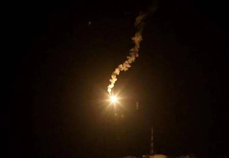 اشتباكات وقنابل مضيئة… تصعيد ميداني على الجبهة الجنوبية