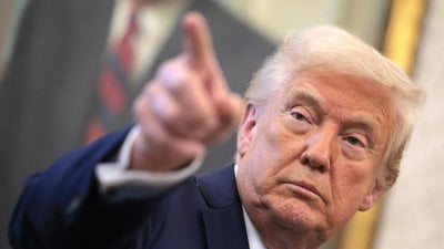 تصدعات داخل إدارة ترامب… دعوة لوقف الحرب مع إيران