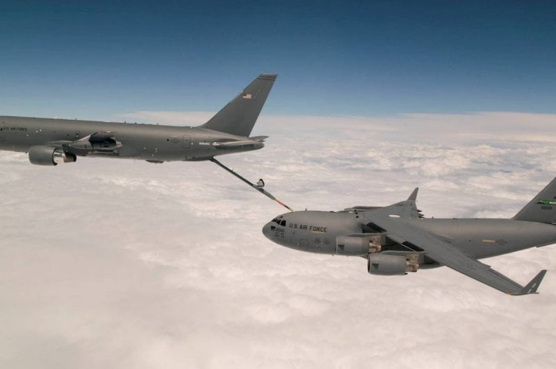 طائرات التزود بالوقود تحت القصف… هجوم إيراني على قاعدة أميركية