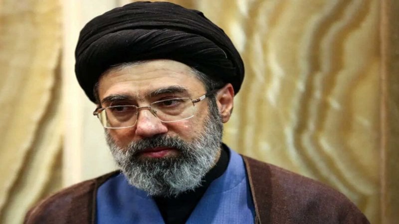 رسالة من خلف الستار… خطاب خامنئي الجديد يفتح باب الشكوك