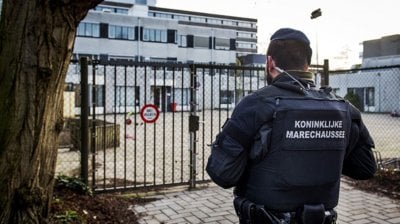 انفجار ليلي يثير القلق… مدرسة يهودية هدف الهجوم في أمستردام