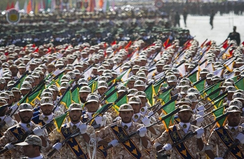 بين الفنادق والملاجئ... الحرس الثوري يتوعّد الجنود الأميركيين: غادروا أو سندفنكم