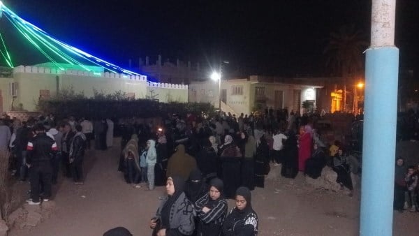 شظايا اعتراض جوي تصيب مبنى في وسط دبي