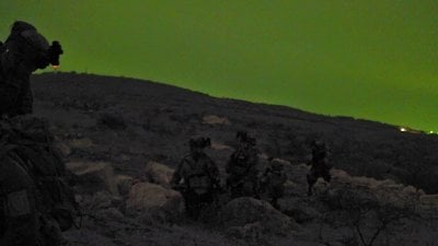 الجيش الإسرائيلي ينشر مشاهد من الجنوب… عمليات ضد مواقع لحزب الله (فيديو)