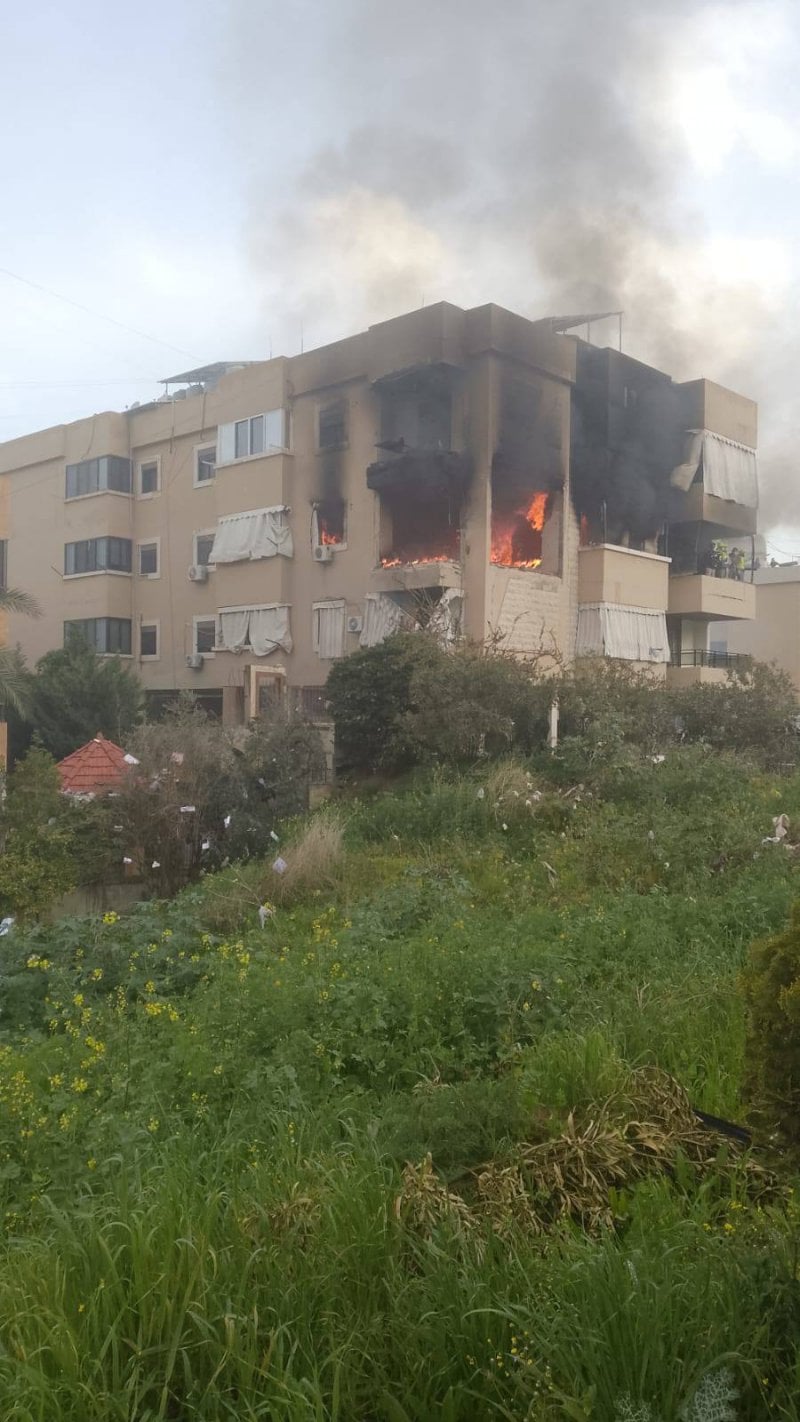 استهداف داخل منطقة سكنية… شهيدان بغارة إسرائيلية على شقة في صيدا