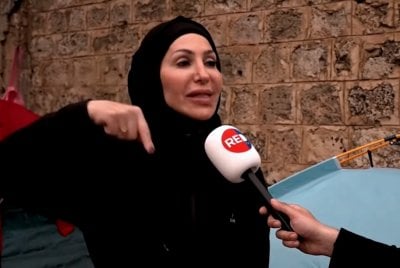 الطقس يضاعف المعاناة… نازحة تهاجم سلام وتتهمه بالعمالة: 