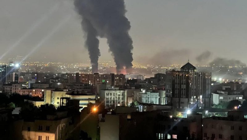 غارات إسرائيلية على غرب إيران… استهداف بنى عسكرية للحرس الثوري