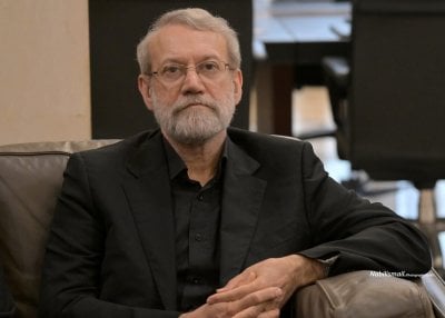 كان رجل المرحلة في طهران… من هو علي لاريجاني؟
