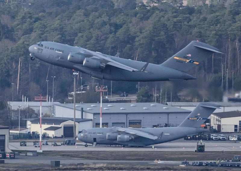 طائرات الإمداد تحت الضغط… حادث جديد في الأجواء الإقليمية (فيديو) 