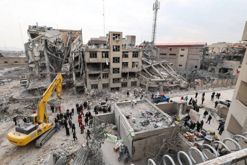 إسرائيل تستهدف مواقع الباسيج في طهران بعد اغتيال قائدها