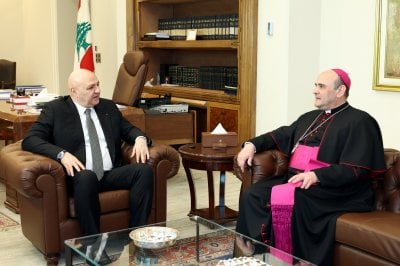 عون يلتقي بورجيا… متابعة فاتيكانية لأوضاع لبنان والنازحين