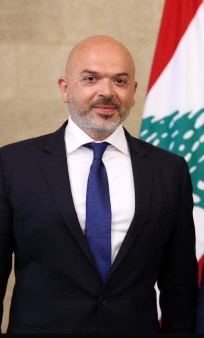 بيان عالي السقف: حسين البطل يهاجم حملات التشويه