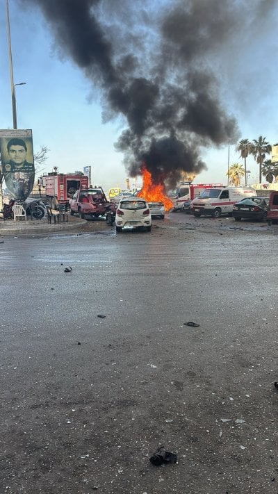 بالفيديو: مشاهد توثق لحظة استهداف سيارة في صيدا