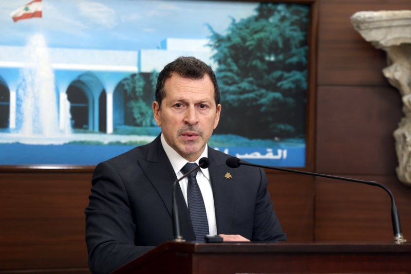 الجمهورية اللبنانية لم تبدأ الحرب... وزير المهجرين يكشف عن الجهود لوقف الحرب!