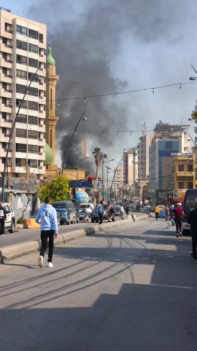 بالفيديو: مشاهد توثق لحظة استهداف سيارة في صيدا