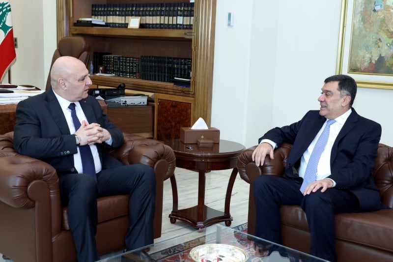 المطار على خط الصمود… وعون يتابع التطورات