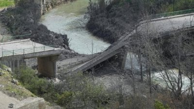 إنذار واسع وخطير... الجيش الاسرائيلي يهدّد بضرب معابر الليطاني!