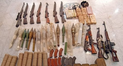 بكمين محكم… إحباط تهريب أسلحة على الحدود السورية–اللبنانية