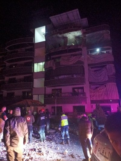 تصعيدٌ بلا سقف… غارة إسرائيلية عنيفة على بلدة قناريت