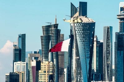 قطر تطلب مغادرة دبلوماسيين إيرانيين خلال 24 ساعة… وتلوّح بإجراءات إضافية